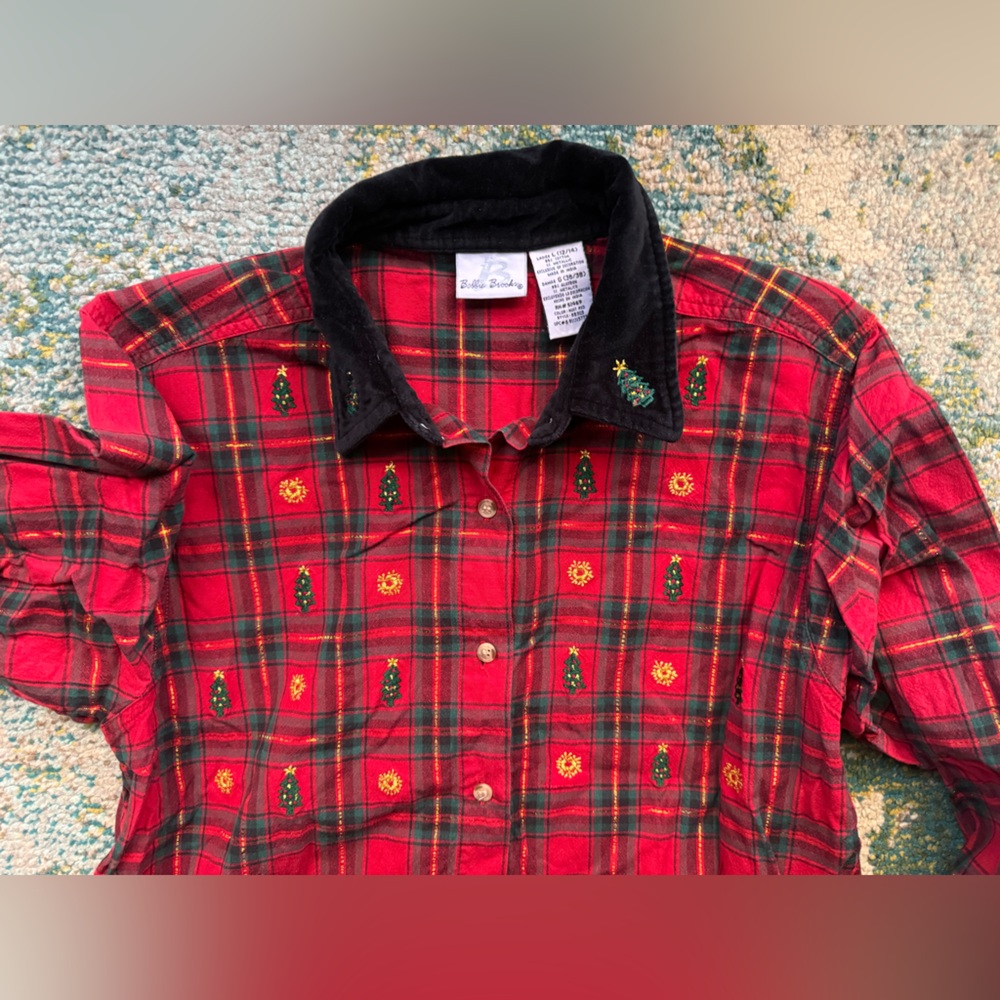 Vintage Bobbie Brooks embroidered holiday plaid button down shirt, size large - Picture 8 of 11